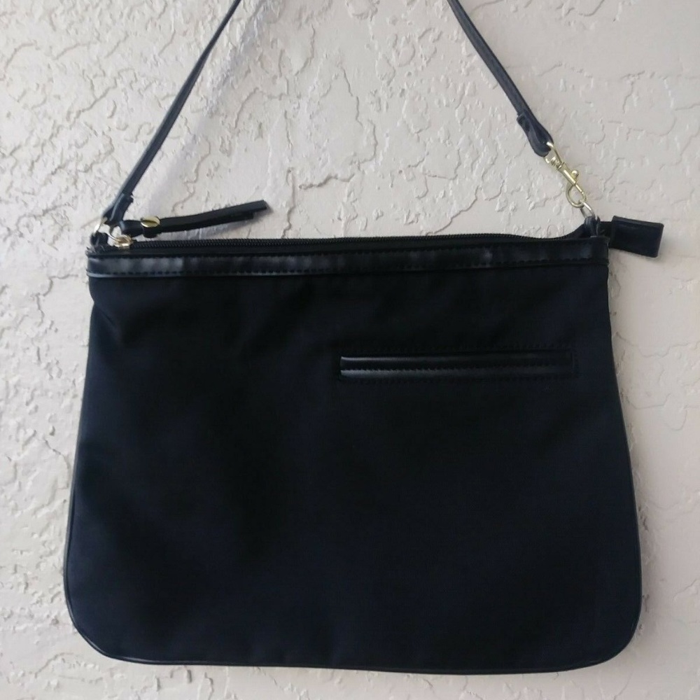 Black Shoulder/Handbag Purse Pocketbook Med -Small